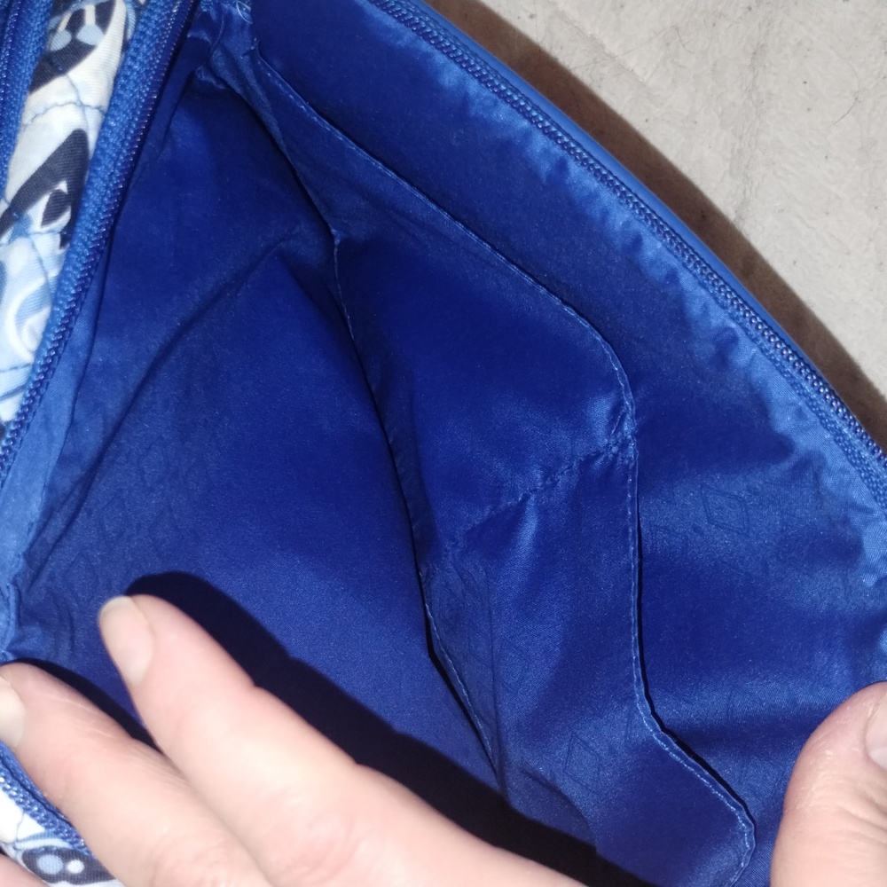 Vera Bradley blue floral cross body bag - Picture 6 of 10